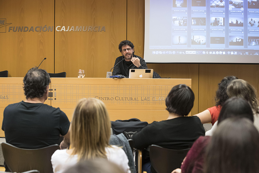 Murcia, 26.02.2020.-Conferencia de Emilio Morenatti, Centro Cultural Las Claras, Fundación Cajamurcia.